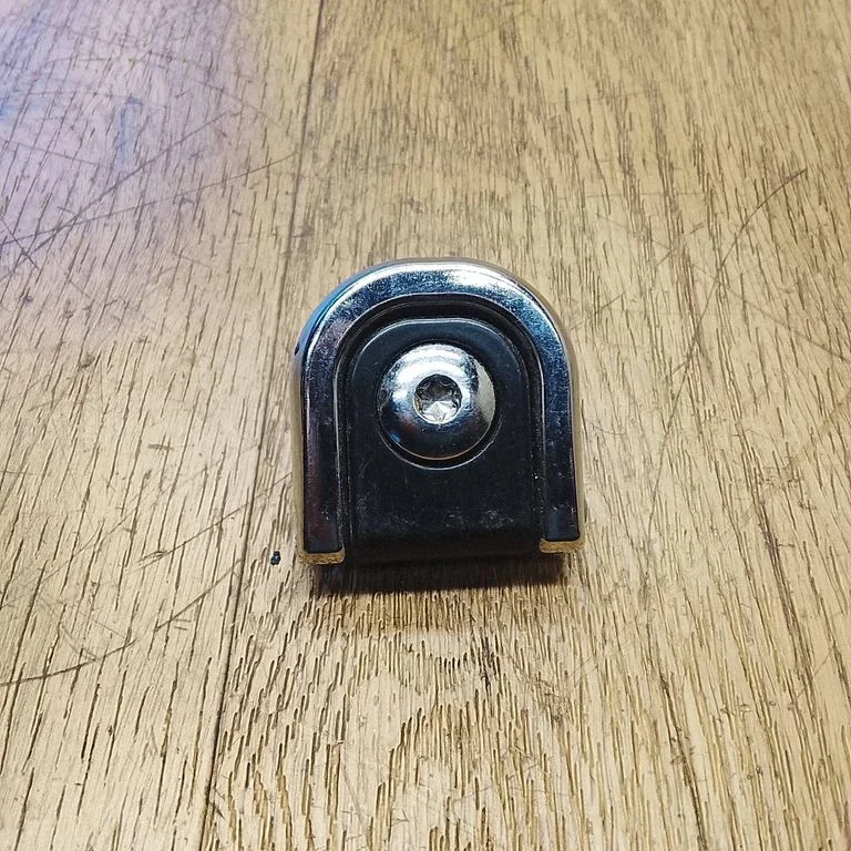 Kinnituskonks / -aas LR088865