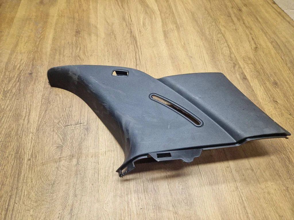 (C) pillar trim – Mercedes-Benz GLS-Class X166 (2015-2019)