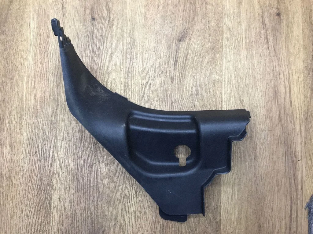 Foot area side trim HY3202349AB