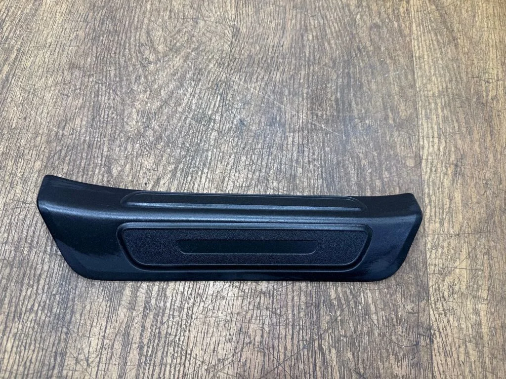 Rear sill trim cover 80A853376C