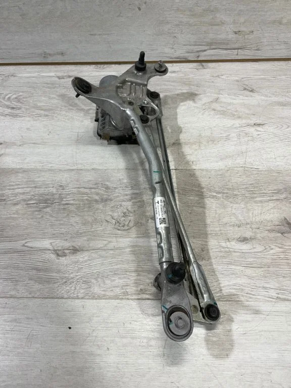 Front wiper linkage and motor 109585500A – Tesla Model 3 (2017-)