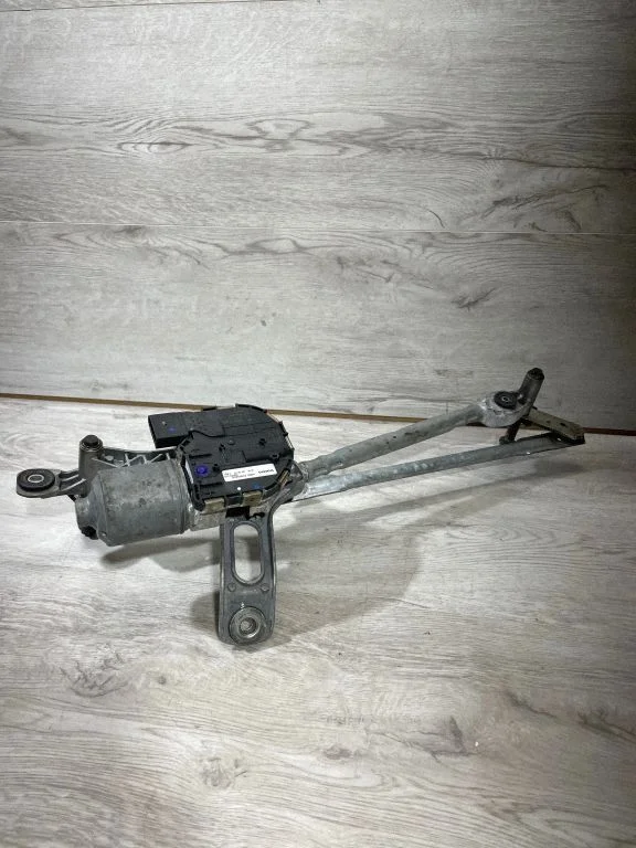 Mechanizm wycieraczek z silniczkiem 31349370 – Volvo XC90 (2014-)