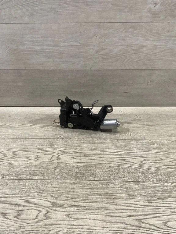 Rear window wiper motor 1397220905 – BMW 3 Series E90 E91 (2005-2012)