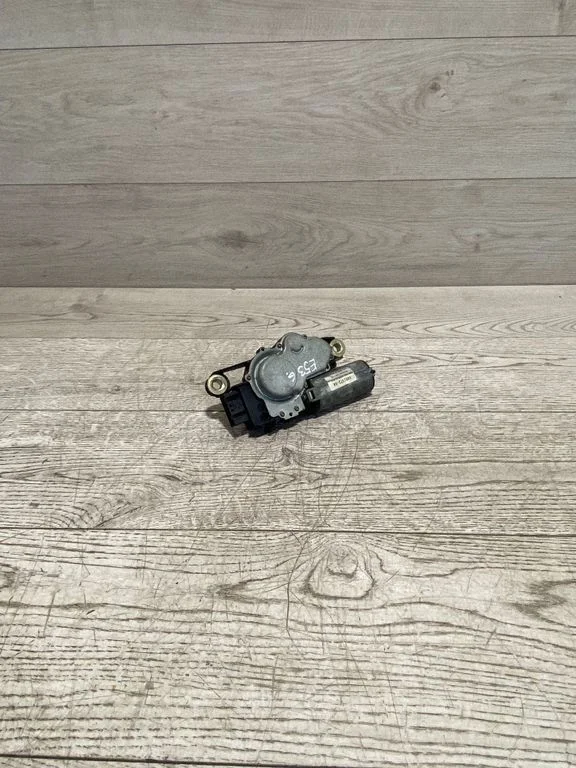 Rear window wiper motor 8402372 – BMW X5 E53 (1999-2006)