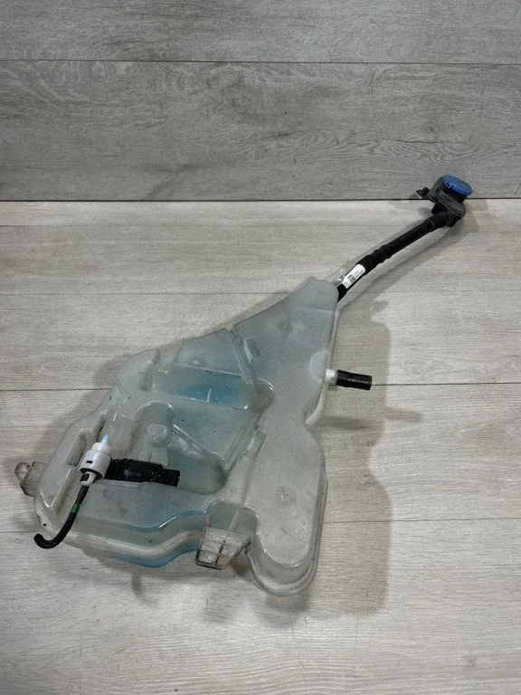 Windshield washer fluid reservoir/tank 7449656 – BMW 3 Series G20 G21 (2019-)