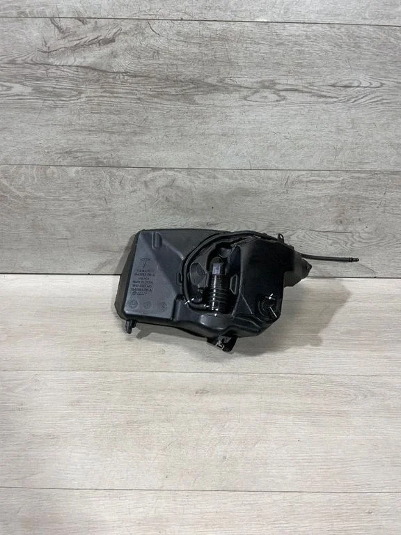 Windshield washer fluid reservoir/tank 164316500A – Tesla Model 3 (2017-)