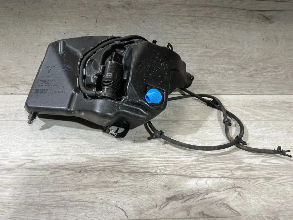 Windshield washer fluid reservoir/tank 109606300C – Tesla Model 3 (2017-)