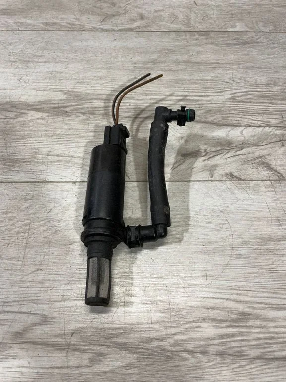 Headlight washer pump 6973097 – BMW 3 Series E90 E91 (2005-2012)