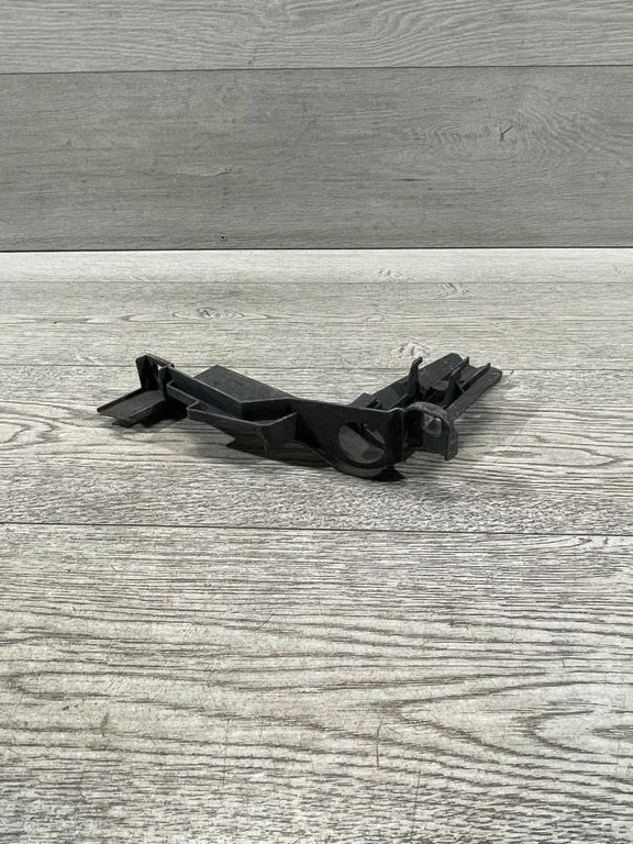 Headlight/headlamp mounting bracket 1301073018 – BMW 3 Series E46 (1998-2005)