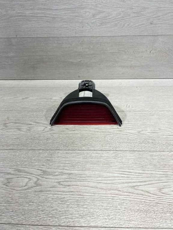 Papildu stopgaismas lukturis 8385659