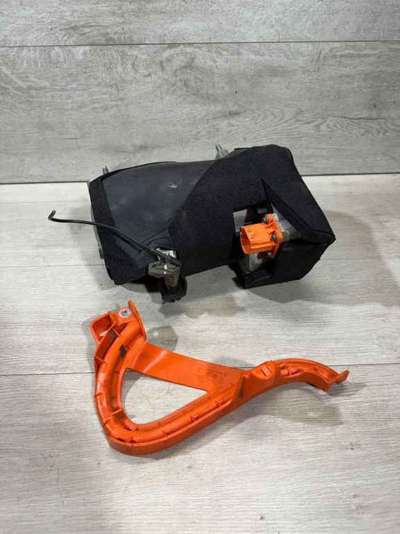 Air conditioning (A/C) compressor (pump) 158266800f – Tesla Model 3 (2017-)