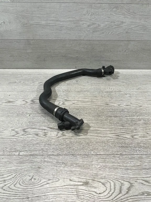 Engine coolant pipe/hose – BMW 3 Series E46 (1998-2005)