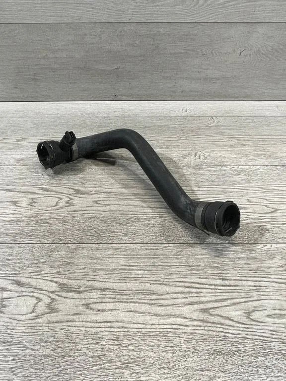 Engine coolant pipe/hose 1705224 – BMW 7 Series E38 (1993-2001)