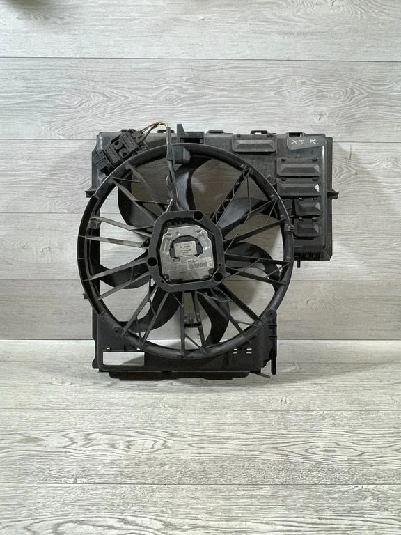 Electric radiator cooling fan 6925724 – BMW X5 E53 (1999-2006)