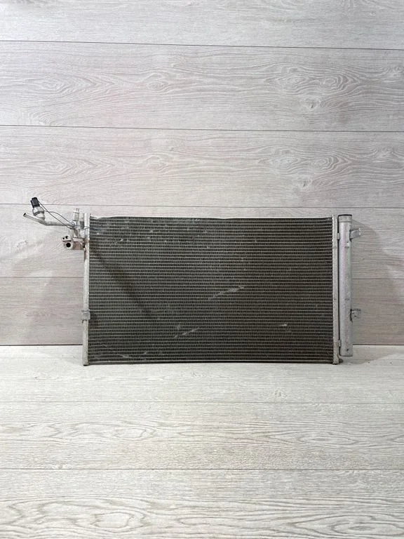 Coolant radiator – BMW 5 Series G30 G31 G38 (2016-)