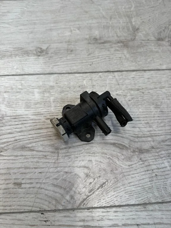 Turbo solenoīda vārsts – BMW 3. sērija F30 F35 F31 (2012-2018)