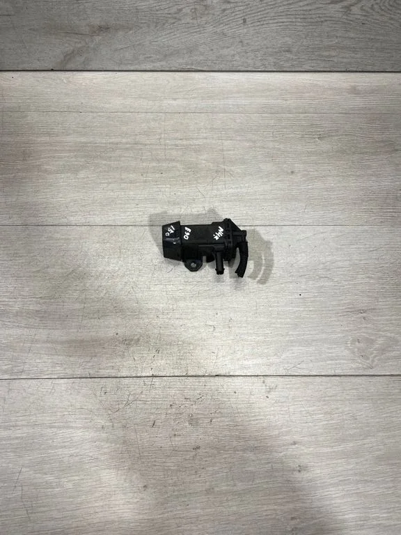Turbo solenoid valve 7808032