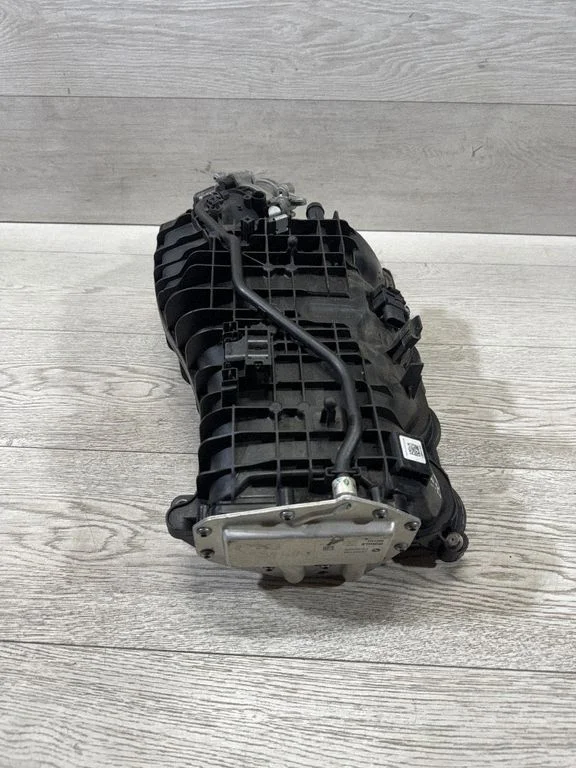 Intake manifold – BMW 4 Series F32 F33 (2013-2020)
