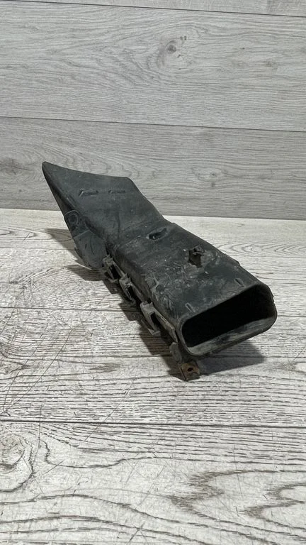 Õhuvõtukanali osa (-d) 7154418