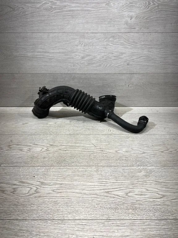 Gaisa caurule uz turbīnu – BMW 4. sērija F32 F33 (2013-2020)