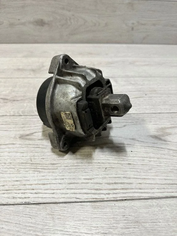 Engine mount bracket – BMW 5 Series F10 F11 (2009-2016)