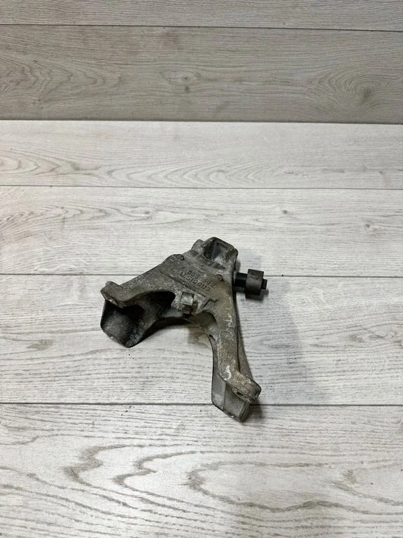 Engine mounting bracket 4088802 – BMW 3 Series F30 F35 F31 (2012-2018)