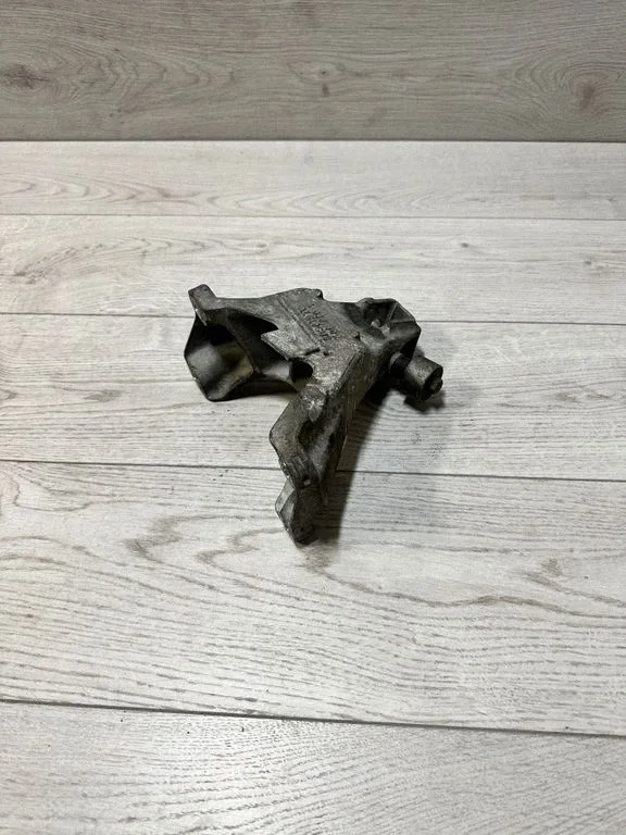 Engine mounting bracket 4088802 – BMW 3 Series F30 F35 F31 (2012-2018)