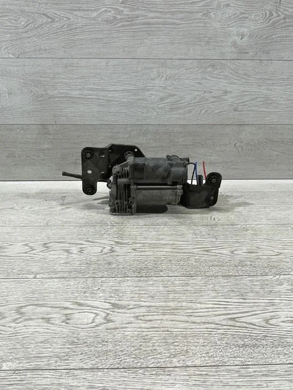 Air suspension compressor/pump 6799419 – BMW X5 E70 (2006-2013)