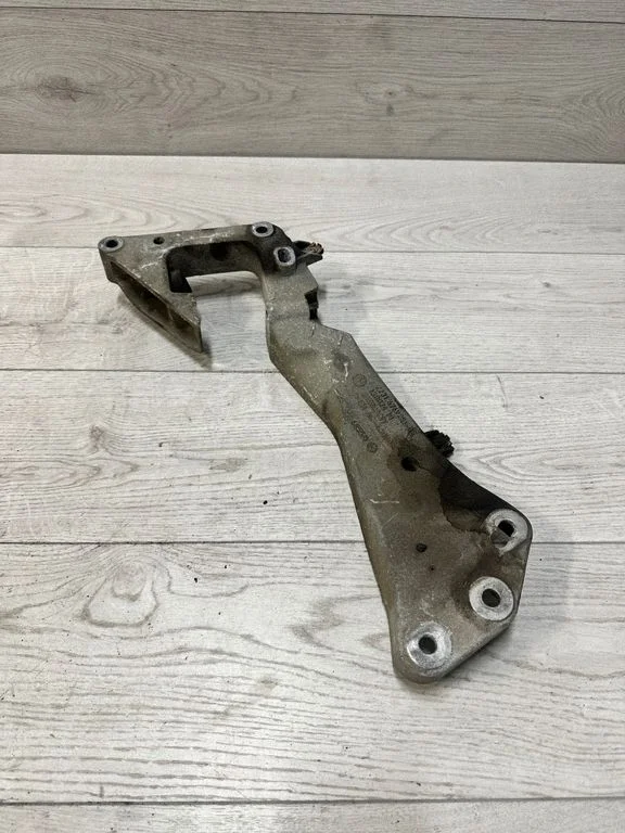 Gearbox mounting bracket 6769281 – BMW 3 Series F30 F35 F31 (2012-2018)