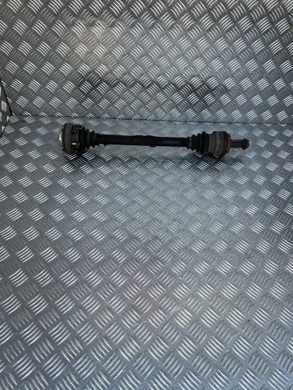 Rear driveshaft – BMW 3 Series E90 E91 (2005-2012)