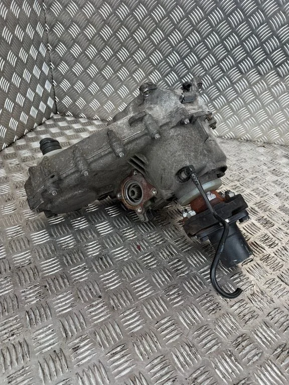 Gearbox transfer box case 7574777 – BMW X5 E70 (2006-2013)