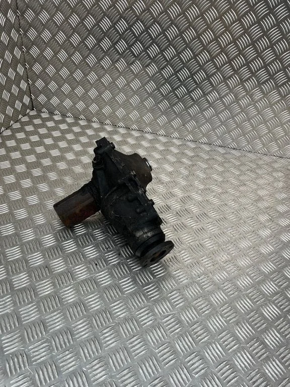 Front differential – BMW 3 Series F30 F35 F31 (2012-2018)