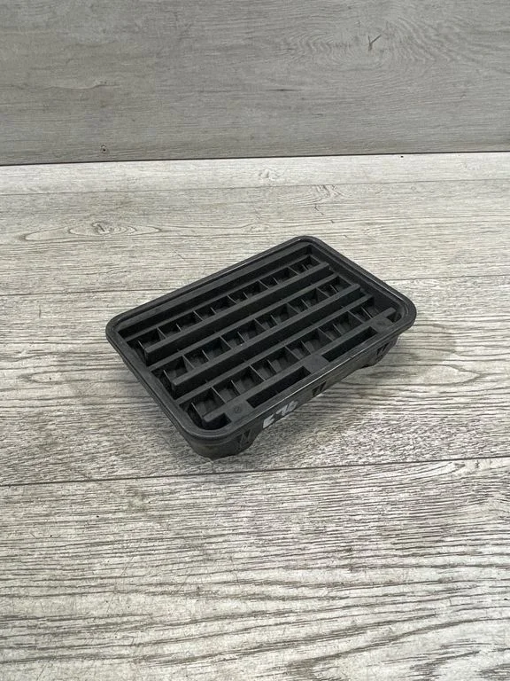 Quarter panel pressure vent – BMW 3 Series E46 (1998-2005)