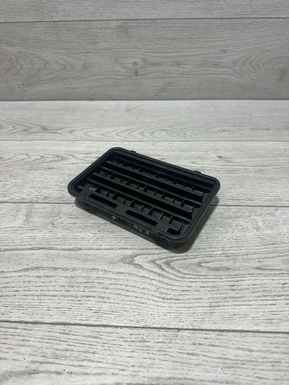 Quarter panel pressure vent 8377280 – BMW X5 E70 (2006-2013)