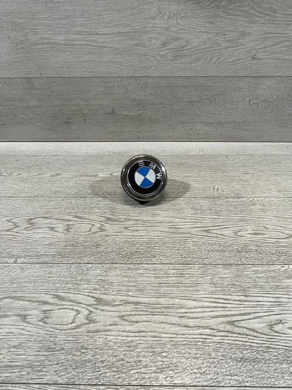 Aizmugurējā vāka atvēršanas rokturītis (ārējais) – BMW 1. sērija F20 F21 (2011-2019)