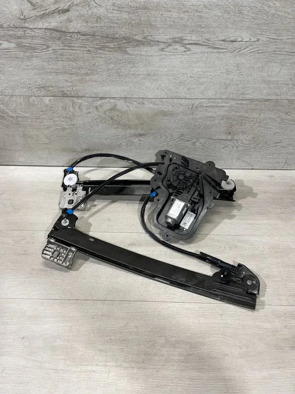 Front door window regulator with motor 161644300A – Tesla Model 3 (2017-)