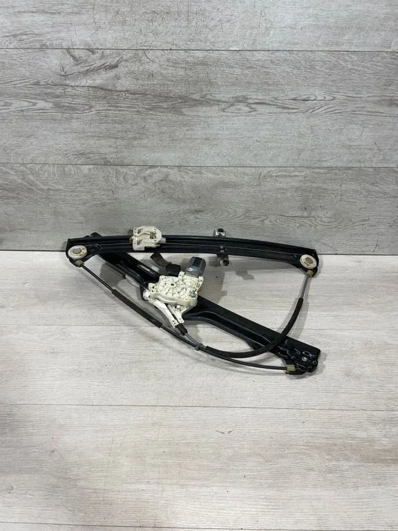 Front door window regulator with motor 7166380 – BMW X5 E70 (2006-2013)