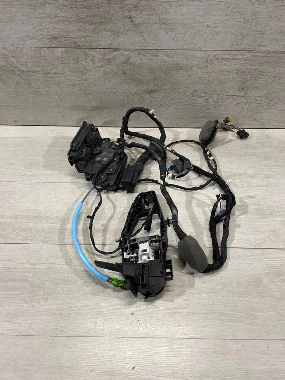 Front door lock 9464890 – BMW X6 G06 (2019-)