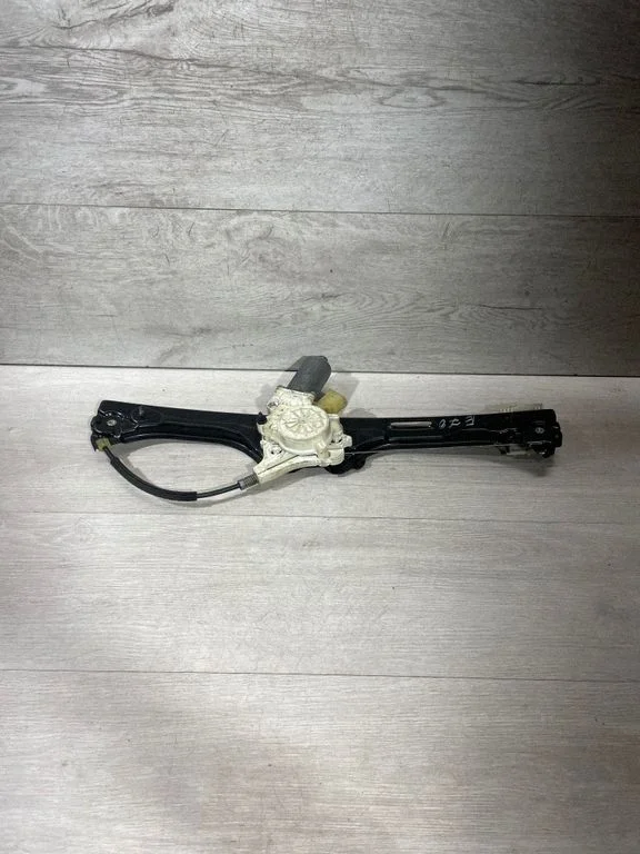 Rear door window regulator with motor 7166381 – BMW X5 E70 (2006-2013)