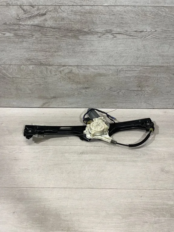 Rear door window regulator with motor 7166382 – BMW X5 E70 (2006-2013)