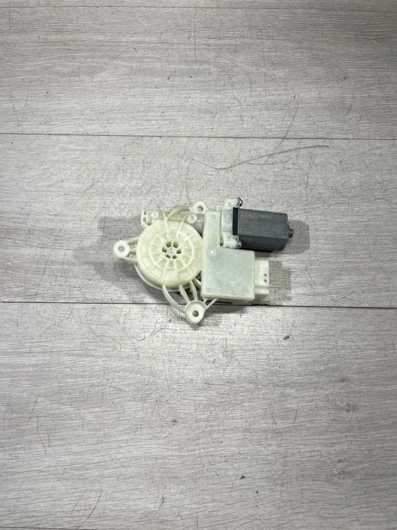 Rear door window regulator motor 9450071 – BMW X6 G06 (2019-)