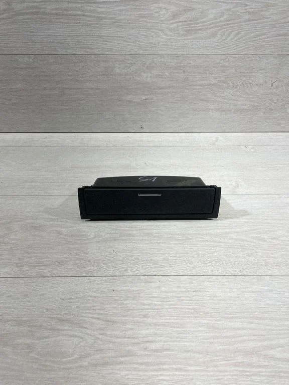 Glove box 8196115