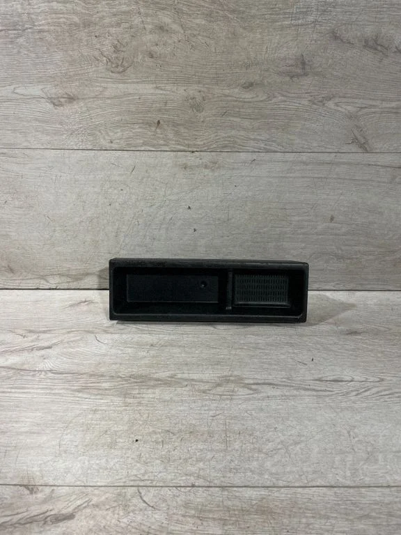 Glove box central console 7014753 – BMW 3 Series E46 (1998-2005)
