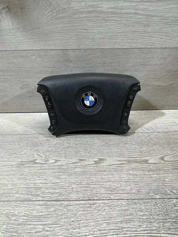 Steering wheel airbag – BMW 5 Series E39 (1996-2003)