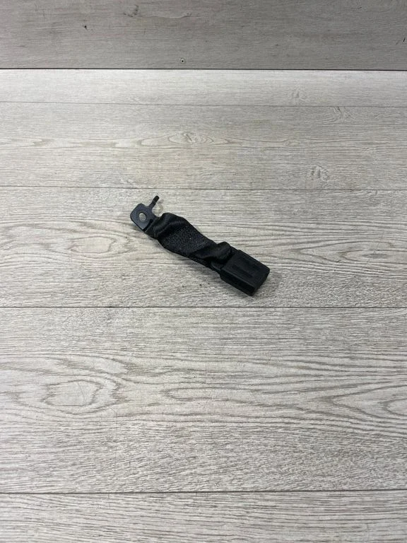 Rear seatbelt buckle 7496283 – BMW 3 Series G20 G21 (2019-)