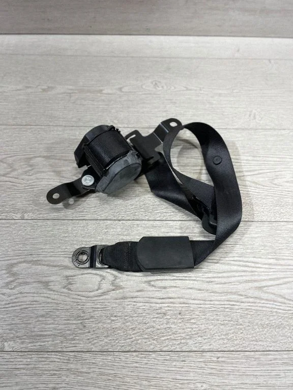 Rear seatbelt 606345600C – BMW X5 E70 (2006-2013)