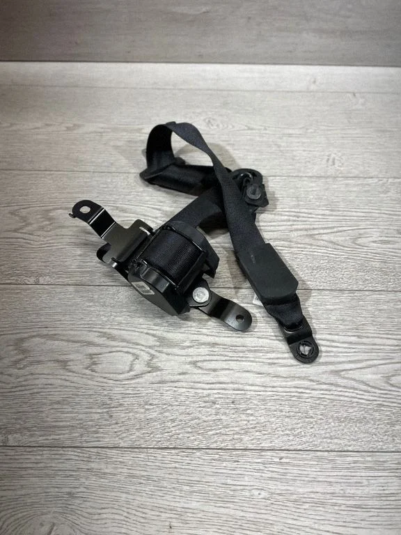 Rear seatbelt 606345601C – BMW X5 E70 (2006-2013)