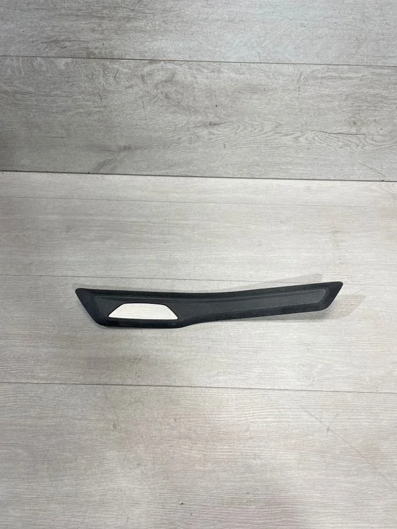 Aizmugurējā sliekšņa apdare (iekšējā) 7289225