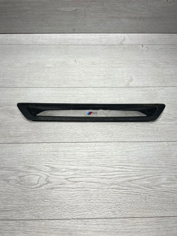Front sill trim cover 8051037