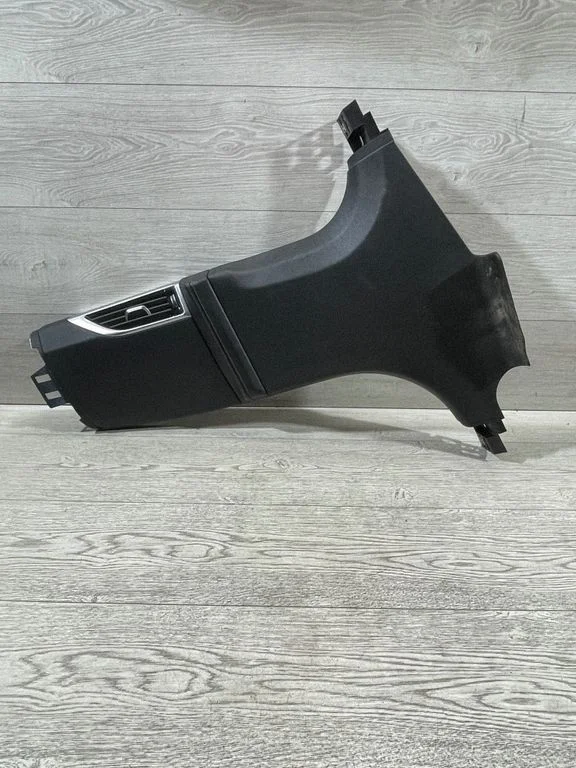 (B) piilari kate (alumine) 7401188 – BMW 7-seeria G11 G12 (2015-2022)